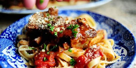 short-ribs-in-tomato-sauce-the-pioneer-woman image