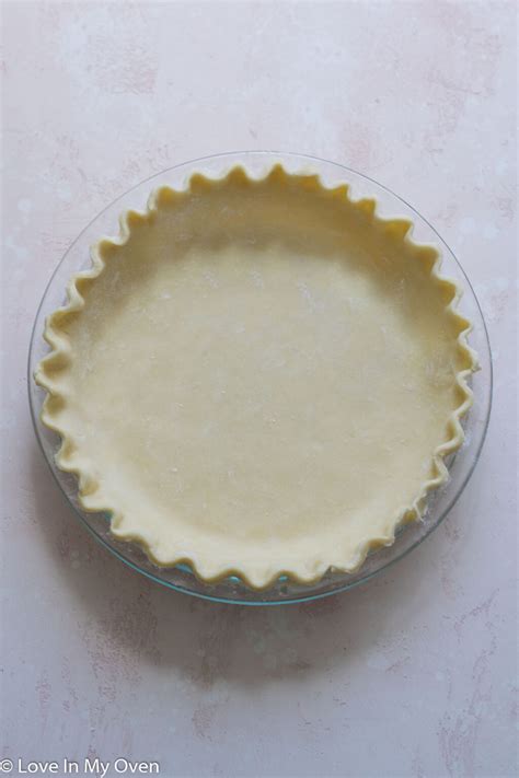 3-ingredient-pie-crust-love-in-my-oven image