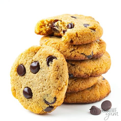 low-carb-keto-chocolate-chip-cookies image