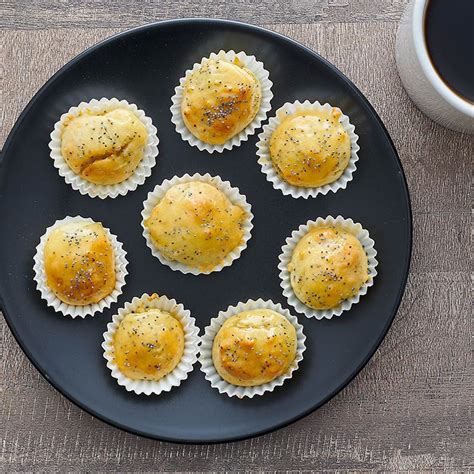 lemonpoppy-seed-mini-muffins-recipes-ww-usa image