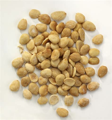 learn-about-marcona-almonds-a-spanish-gourmet-almond image