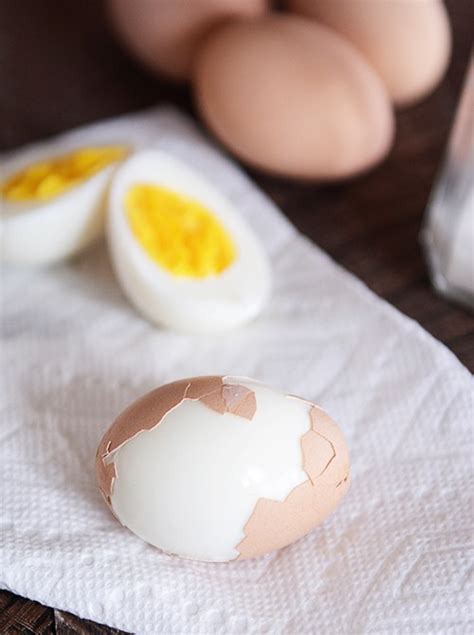 perfect-easy-peel-hard-boiled-eggs-every-time-mels image