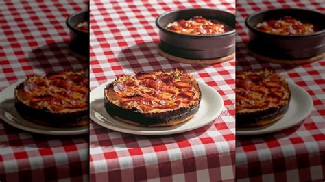 eric-wareheims-personal-pan-pep-pep-pizza image