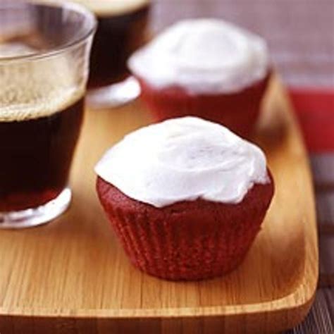 red-velvet-cupcakes-healthy-recipes-ww-canada image