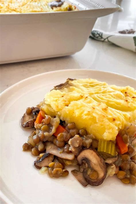 healthy-mushroom-and-lentil-pie-with-gravy-oil-free image