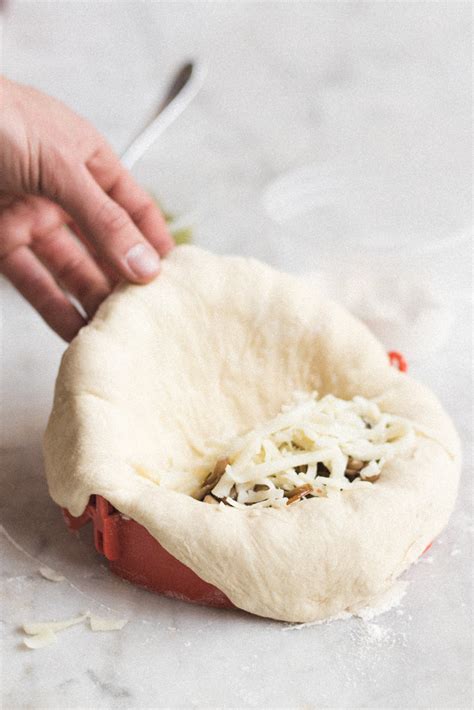 how-to-make-the-perfect-calzone-pizzacraft image