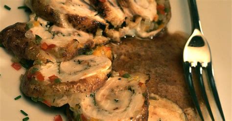 chicken-roulade-with-bell-pepper-mirepoix-recipe-los image