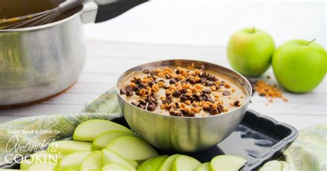 caramel-apple-dip-easy-sweet-creamy-and-soft image
