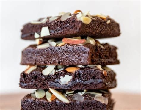 9-simple-tips-to-make-box-brownies-moist-and-chewy image