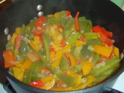 tri-colour-sweet-pepper-soup-recipe-and-nutrition-eat image