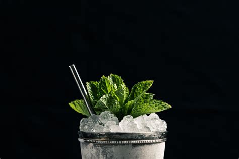 the-award-winning-mint-julep-recipe-you-need-for image