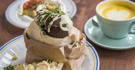 the-best-falafel-in-toronto-blogto image