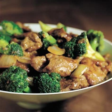 beef-and-broccoli-with-oyster-sauce-williams-sonoma image