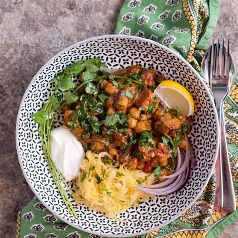 easy-tempeh-curry-with-spiced-chickpeas-my-pocket image