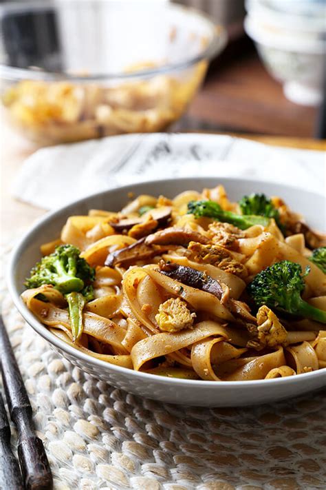 vegetable-pad-see-ew-savory-thai-stir-fried-noodles image
