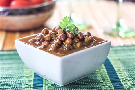 kala-desi-chana-recipe-brown-chickpea-curry image