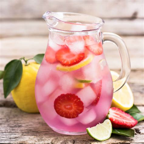 refreshing-sugar-free-berry-lemonade-for-sweet image