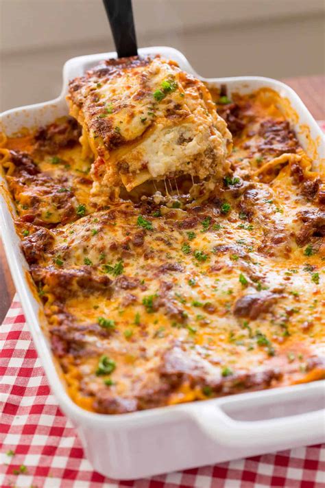 best-lasagna-recipe-video-natashaskitchencom image
