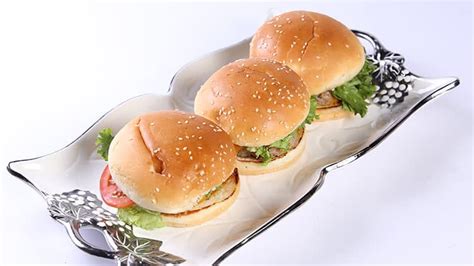 chipotle-burgers-recipe-zarnak-sidhwa-masala-tv image