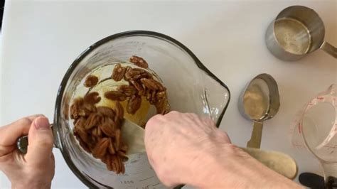 make-microwave-candied-pecans-in-11-minutes-with-2 image