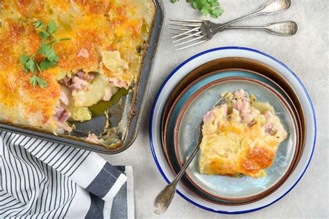 quick-scalloped-potatoes-with-ham image