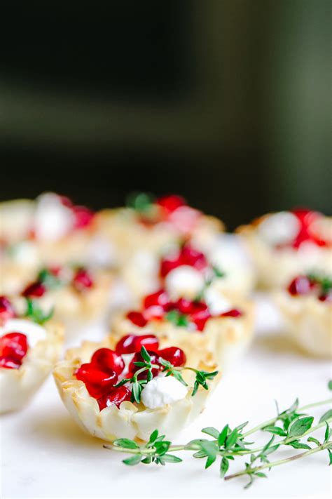 easy-holiday-appetizer-baked-goat-cheese-bites-modern-glam image