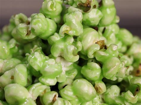 how-to-make-green-popcorn-10-steps-with-pictures image