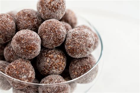 rum-balls-super-easy-no-bake-holiday-treat-kitchen image