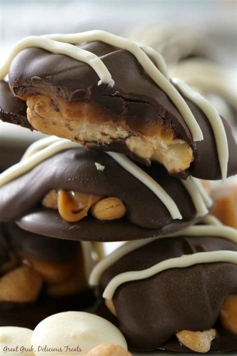 chocolate-caramel-cashew-clusters-great-grub image