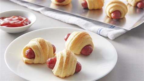 mini-crescent-dogs-recipe-pillsburycom image