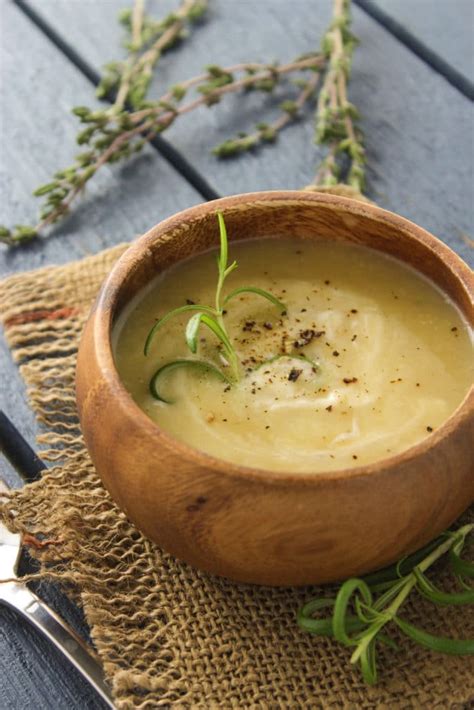30-minute-creamy-cauliflower-and-potato-soup-the image