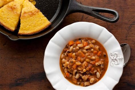 smoky-spiced-black-eyed-peas-with-bacon image