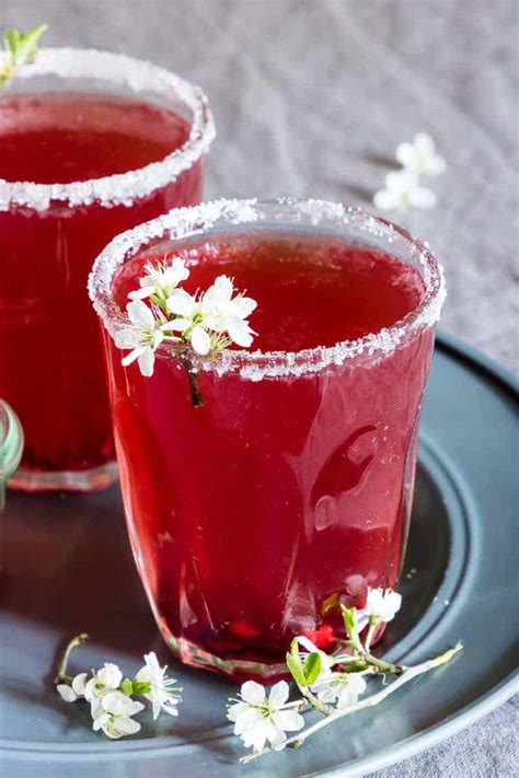 12-simple-easy-cocktails-recipes-from-a-pantry image