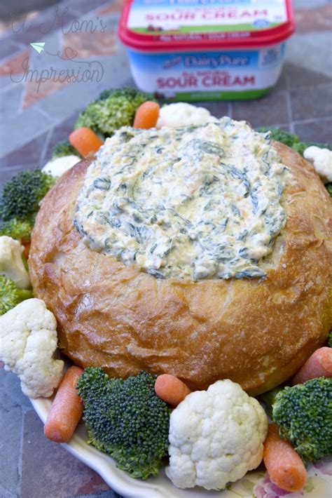 the-best-spinach-dip-recipe-with-fresh-ingredients-a image