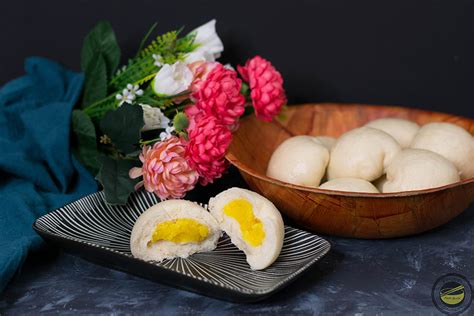 chinese-custard-bun-recipe-nai-wong-bao-奶黄包 image