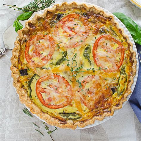 12-eye-catching-quiche-recipes-with-onions image