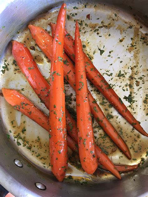 honey-glazed-carrots-with-coriander-and-black-pepper image