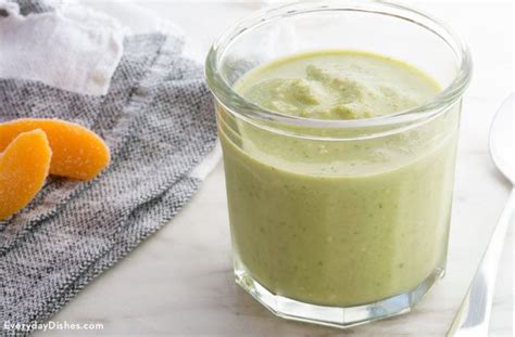 green-ginger-peach-smoothie image
