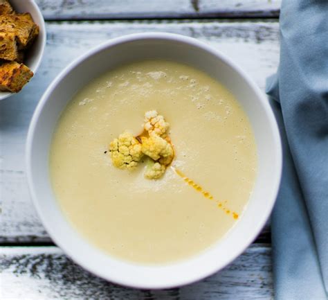 cauliflower-soup-healthy-food-guide image