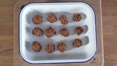 healthy-rice-krispie-balls-perfect-snack-for-kids-on-the-go image