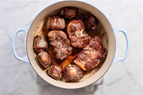 braised-oxtail image