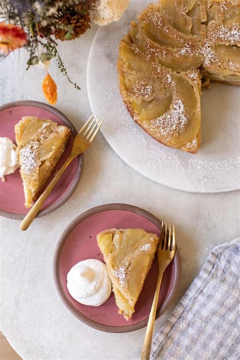 apple-upside-down-cake-recipe-sugar-and-charm image