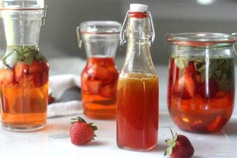 how-to-make-strawberry-infused-vinegar-and-strawberry image
