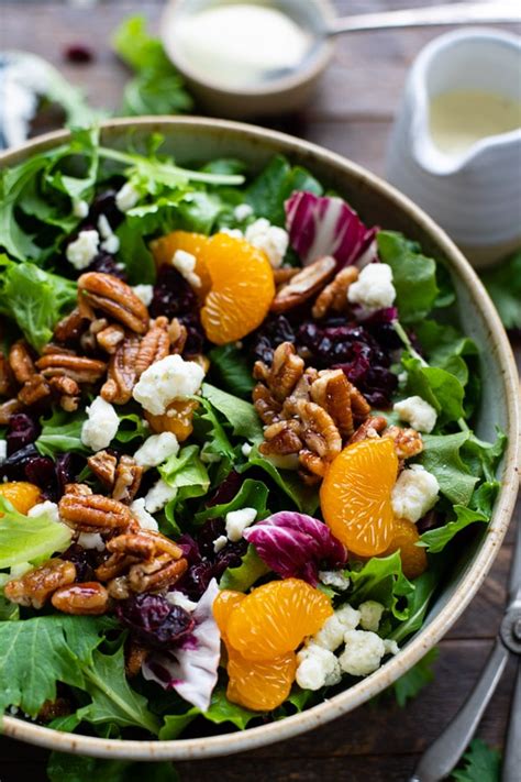 house-salad-with-candied-pecans-the-seasoned-mom image