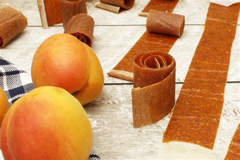 farm-fresh-to-you-recipe-apricot-fruit-leather image