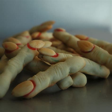 13-scary-halloween-cookies-to-sink-your-fangs-into image