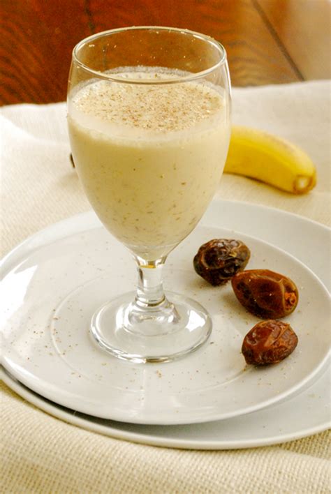 banana-date-shake-simple-sweet-and-good-for-you image