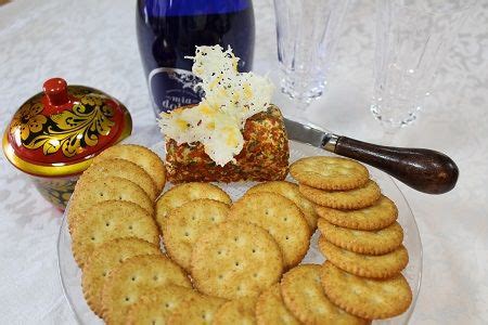 butterfly-cheese-garnish-and-parmesan-basket-gala image