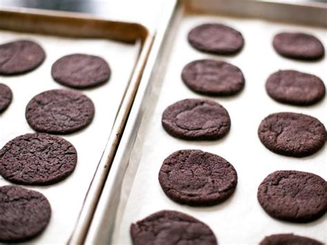 homemade-chocolate-wafer-cookies image