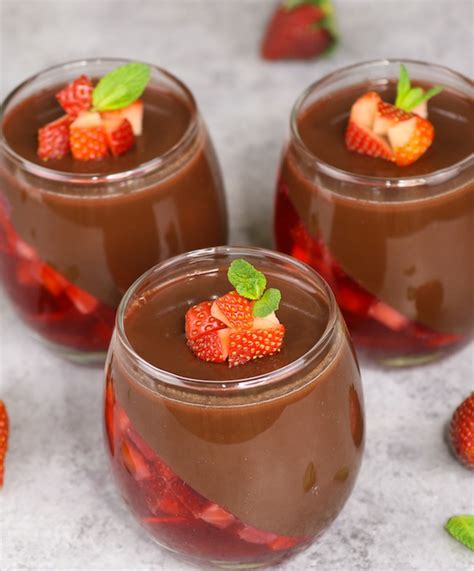 strawberry-chocolate-mousse-tipbuzz image